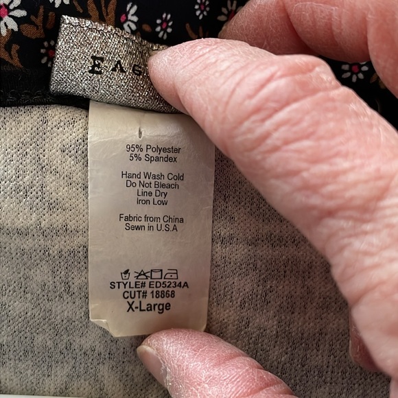 Every 1 Black and Cream Dress size XL. - Picture 5 of 5